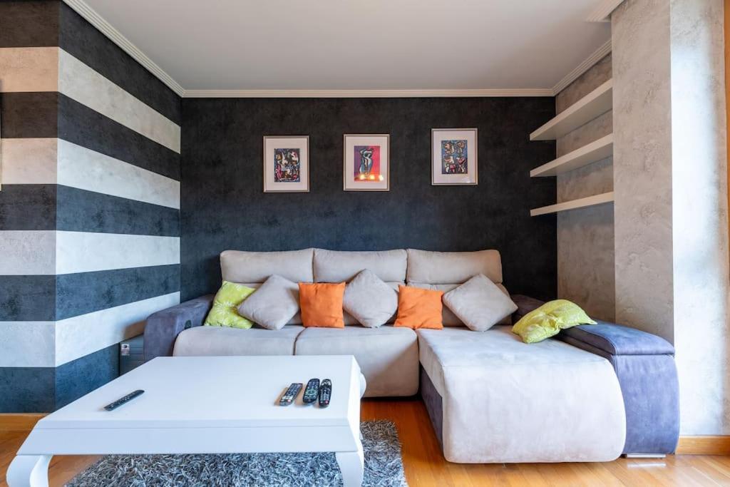 Apartamento En El Corazon De La Ciudad Con Parking Santander Extérieur photo