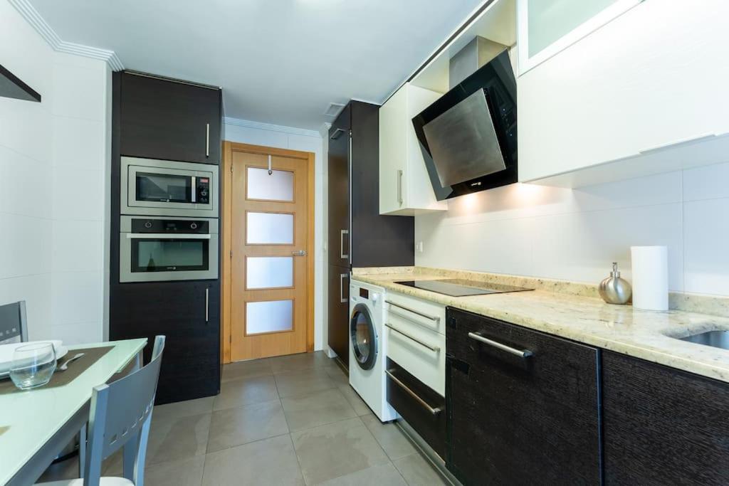 Apartamento En El Corazon De La Ciudad Con Parking Santander Extérieur photo