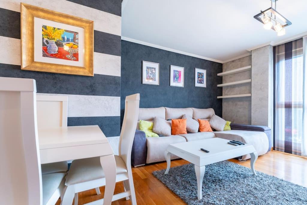 Apartamento En El Corazon De La Ciudad Con Parking Santander Extérieur photo